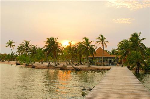 Laguna Beach Resort Utila Instalações foto